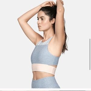 OUTDOOR VOICES Tri-Tone Slashback Crop (XS).